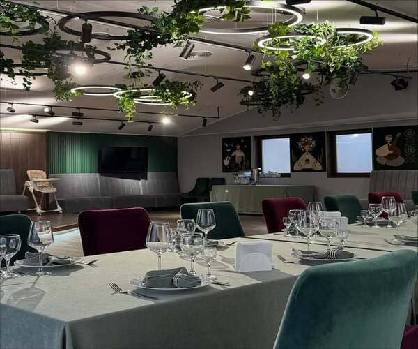 Гуцульський двір Львів