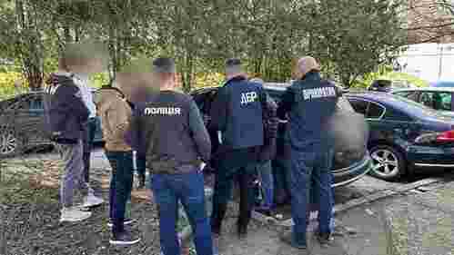 У Львові на хабарі затримали начальника відділу Західного управління Держпраці
