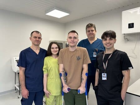 Львівські ортопеди врятували ногу 25-річному захиснику з Львівщини.