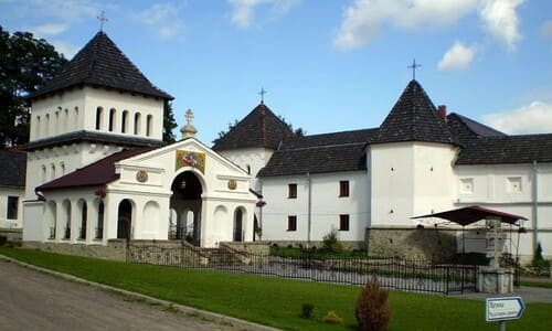 Унівська лавра: історія, факти та що цікавого подивитисью