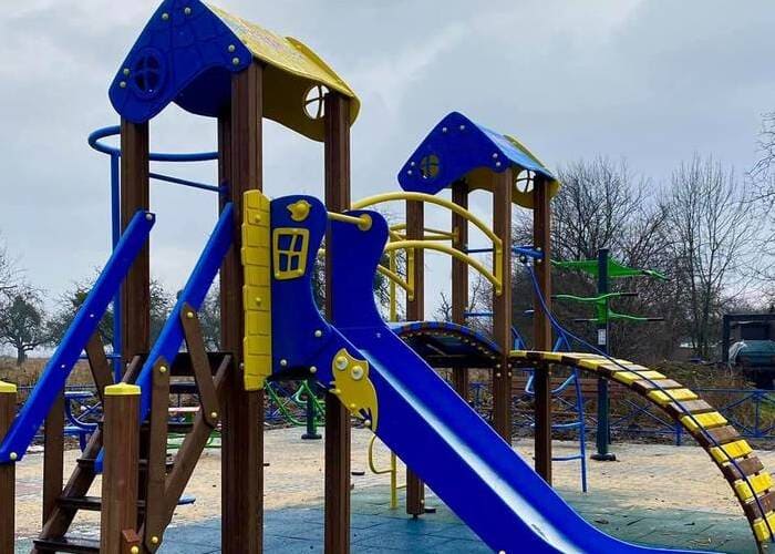 виробники дитячих майданчиків