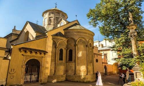 Вірменська церква у Львові.