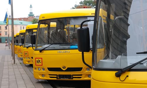 Львівська ОВА планує закупити шкільні автобуси на 44 млн. гривень