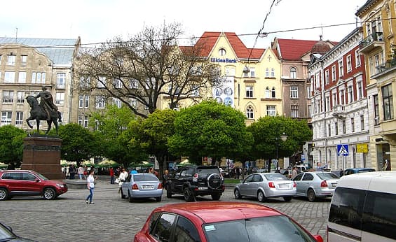 Площа Галицька
